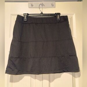 Court Haley Women's 17" Solid Golf Skort. Size Large. Worn once.